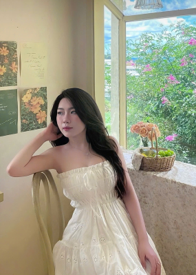 Chị Ngân