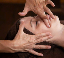 Nên Massage Mặt Bao Nhiêu Lần Mỗi Tuần Để Da Luôn Tươi Trẻ